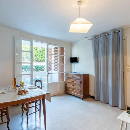 Super Plage-1 By Interhome Saint-Cyr-sur-Mer